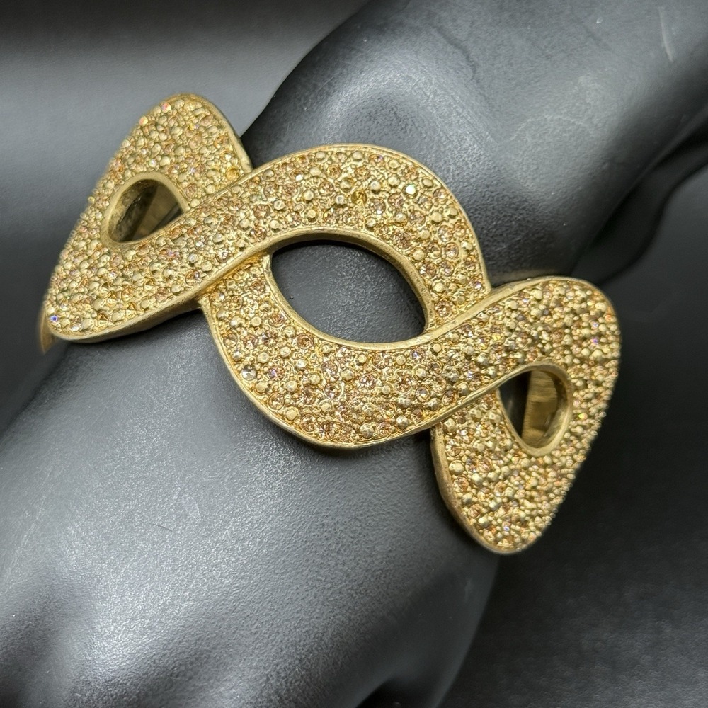 Vintage Gold Tone Pavé Crystal Infinity Wave Hinged Magnet‎ Clasp Bracelet 7"